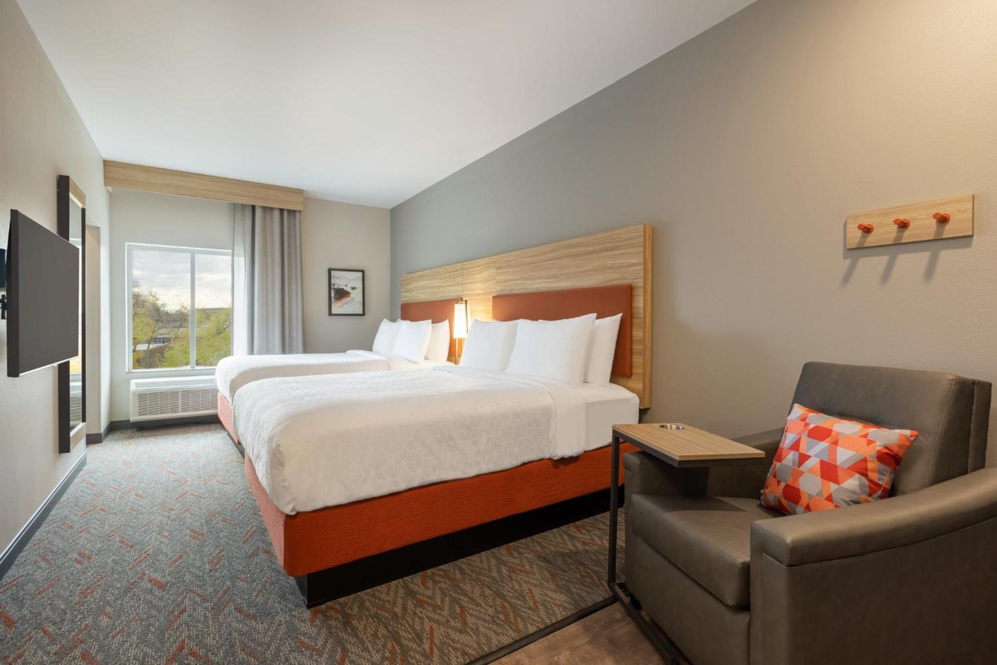 Candlewood Suites Miami - Doral By Ihg Tamiami Экстерьер фото